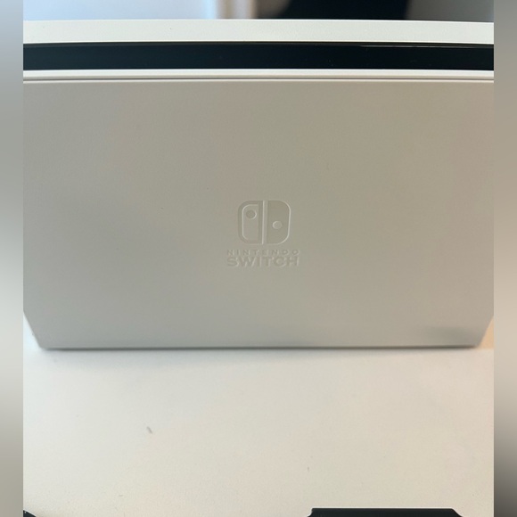 Near Mint Nintendo Switch OLED Video Game Console - Picture 3 of 7